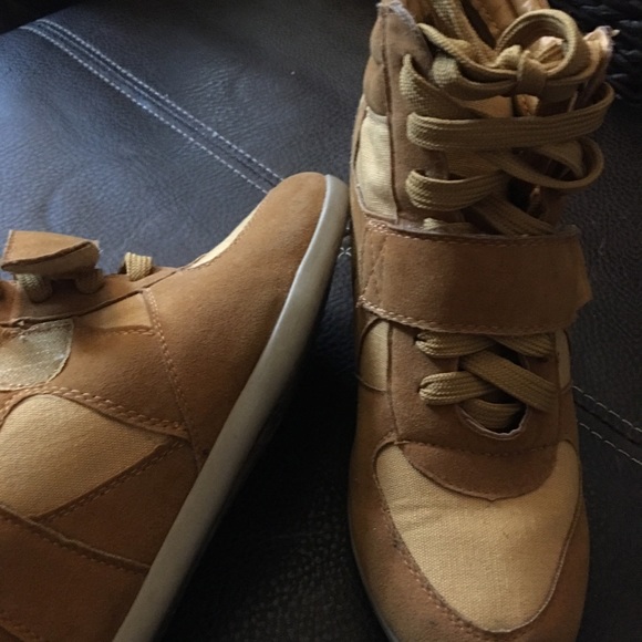 Yellow Wedge Sneakers size 7 - Picture 8 of 16